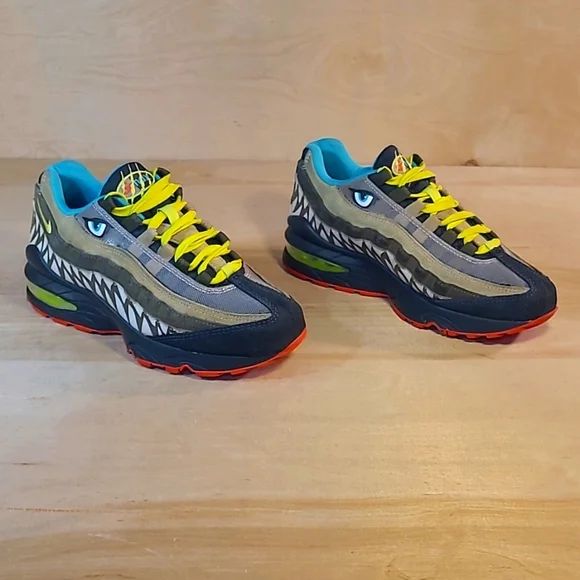 Nike Air Max 95 Monster Sneakers - Picture 2 of 10